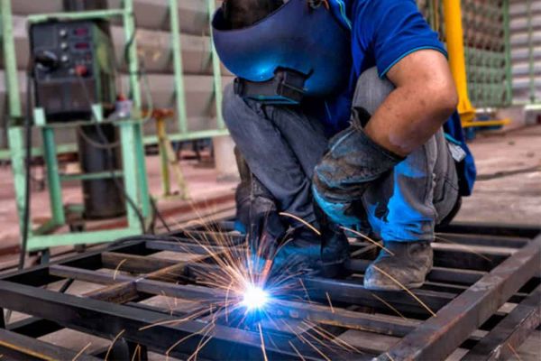 Soldadura Pamplona · Trabajos de soldadura y reparación de piezas y estructuras metálicas